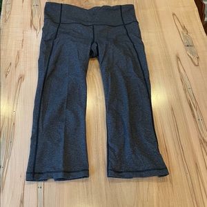 Lululemon crop Capri leggings